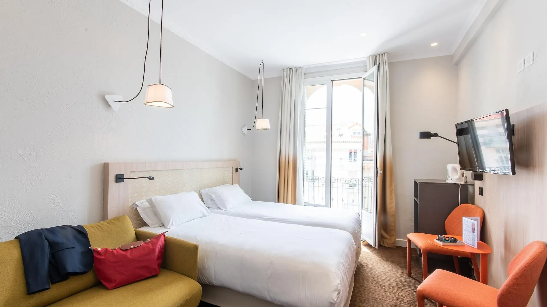 ***  Hotel Vendome Nice Francie