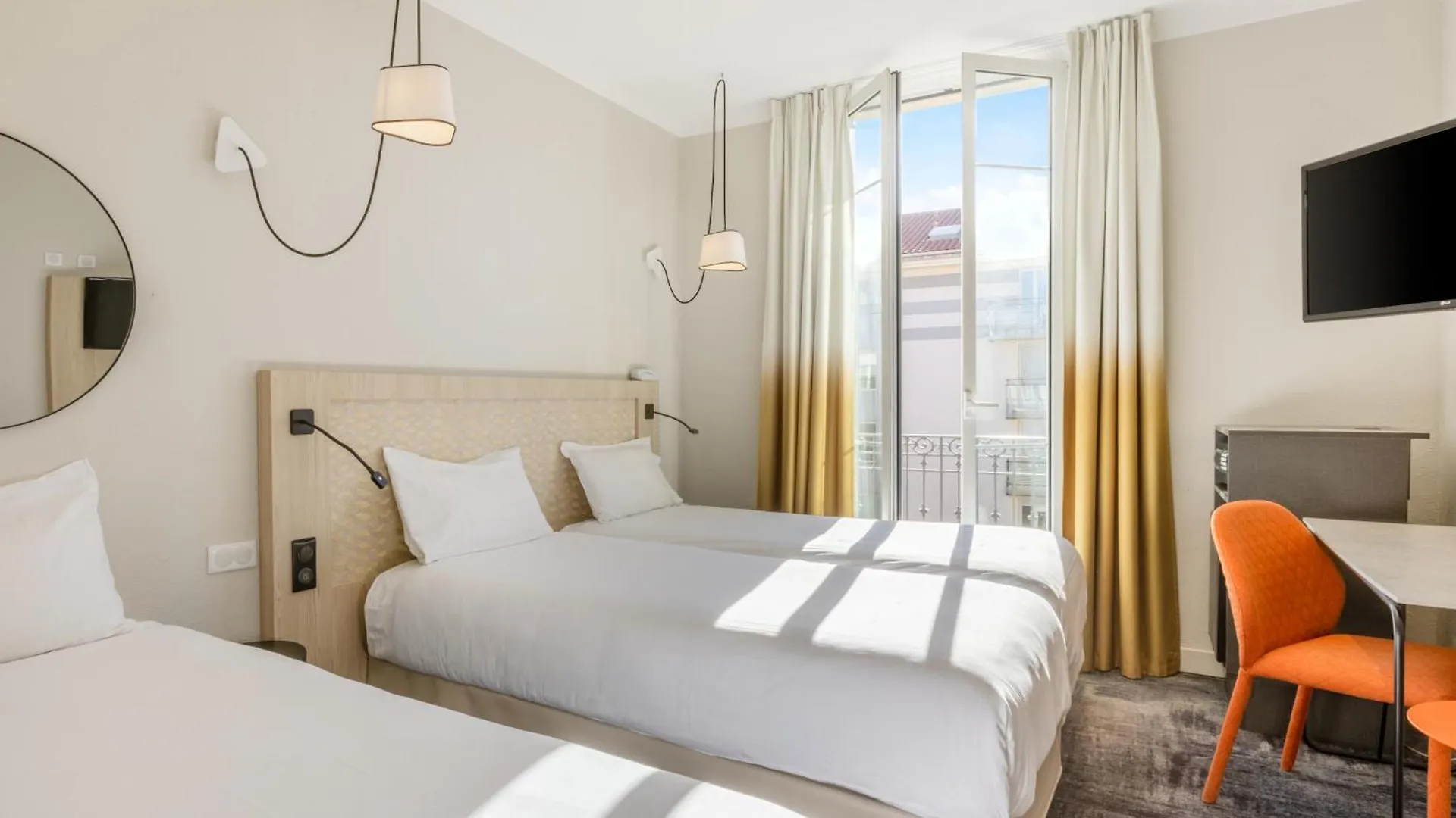 ***  Hotel Vendome Nice Francie